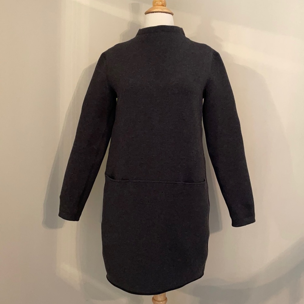Lululemon City Bound Shift Dress in Heathered Black, Size 4